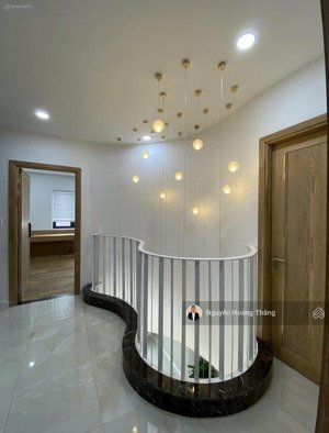 cho thuê biệt thự 4pn full nt cao cấp, ở ngay, đảo kim cương, q.2, lh 