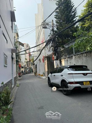 siêu v.ip -nhà 55m2, ngang 4m, sổ vuông nở hậu tài lộc- hẻm oto thông thích quảng đức.