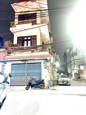 chính chủ bán nhà 4t mặt phố phú diễn, sổ đỏ 50m2 mt 4m, lô góc 3 mặt thoáng, kd tốt, giá 22.5tỷ