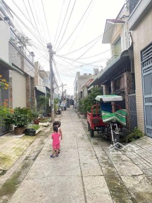 cần bán gấp nhà phường tam hiệp 1 trệt 1 lầu.