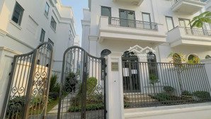 chính chủ gửi bán
biệt thự song lập q4-l08 solasta dương nội, giá bán thu nét 30,8 tỉ. sẵn sổ