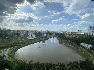 cần bán gấp căn hộ flora kikyo, 55m2 1+1pn ntcb, view hồ, lầu cao, đã có sổ, giá chỉ 3 tỷ 550 tl