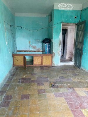 căn tập thể 29m2 thị trấn đông anh gần chợ, an ninh tốt - bãi đỗ xe ô tô trước nhà