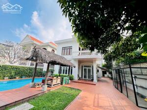 Bán Villa Sân Vườn Mặt Tiền Đặng Hữu Phổ-Thảo Điền DT:406m2(14mx29m) Giá 160 Tỷ TL