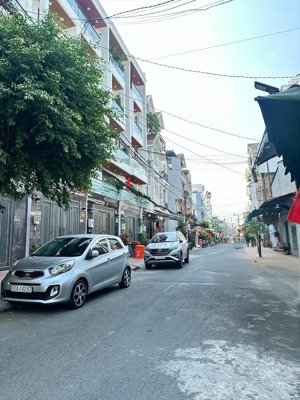 biệt thự 3 tầng - 8x12m giá 8.1 tỷ - ngay lê văn quới - sát vách tân phú - hẻm xe tải 5 tấn