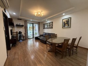 cần cho thuê nhanh căn hộ 2 phòng ngủ, full đồ t2 timescity diện tích 95m, ban công đông nam