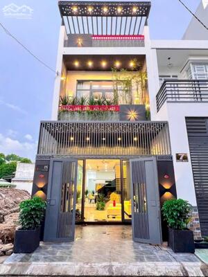 CẦN BÁN NHÀ LẦU CỰC ĐẸP NGAY TRẠM THU PHÍ BỬU LONG