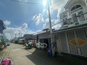 bán nhà riêng 4,8 tỷ, dt 72m2 xây 1 trệt 1 lầu, tại / nguyễn cửu phú, tân kiên, bình chánh, hcm