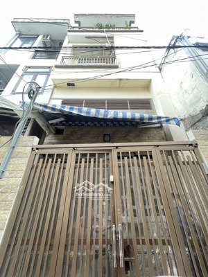 nhà 4 tầng, gần công viên gia định, sân bay, hẻm xe hơi tới cửa nhà