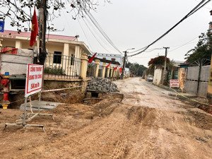 cam kết chính chủ bđ bình yên, thạch thất. 220m2 full đất ở. giá rẻ nhất hòa lạc 25,x tr/m2.