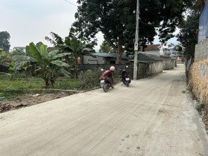 bán đất xã nam phương tiến chương mỹ( xuân mai)dt: 75m gia nhỉnh 1 tỷ. đường liên thôn, ô tô tránh.