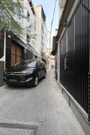 hẻm xe hơi gần mặt tiền phan tây hồ ngay phan đăng lưu thông khu phan xích long