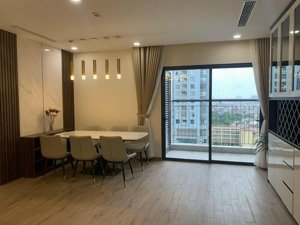 chính chủ bán ch 3pn, 2wc, căn góc 117m2 tại golden park tower, cầu giấy, full đồ, giá rẻ nhất tt