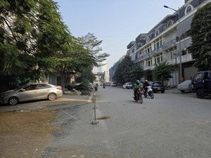 chính chủ cần bán liền kề 76m2, 4 tầng, giá 7 tỷ, 