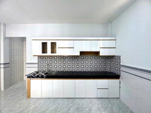 cho thuê nhà mới hxh căn góc ht13 - q12, giá 7,5 triệu