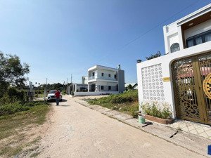 1 tỷ 680tr đất gần uỷ ban / lê văn tách 5,5x17m bán gấp