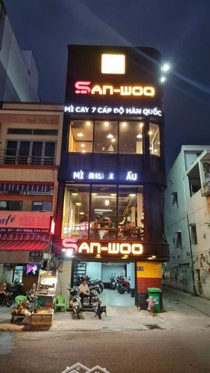 sang mặt bằng 1 trệt, 3 tầng đường xô viết nghệ tĩnh, bình thạnh. giá sang 350tr, giá thuê 50tr