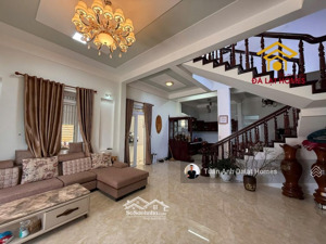 bán biệt thự mặt tiền hồ xuân hương đà lạt giá mềm so khu vực 230m² đất nở hậu giá 18 tỷ