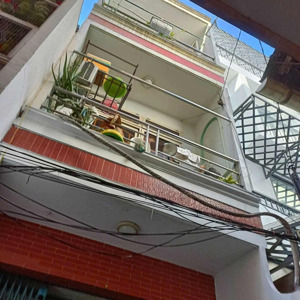 chính chủ bán gấp nhà 3 tầng trần hưng đạo - phường 5 - quận 5 - có thể khai thác dòng tiền tốt