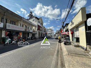 cần bán nhà mặt tiền kqh mạc đỉnh chi - 18 tỷ tlcc