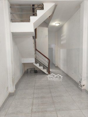 bán nhà hiếm sát mặt tiền trần hưng đạo, gần 32m2, giá chỉ 5,x tỷ