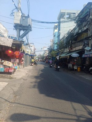 chỉ hơn vài tỷ có ngay mặt tiền xóm chiếu đang cho thuê 10tr/tháng cơ hội đầu tư giữ tiền an