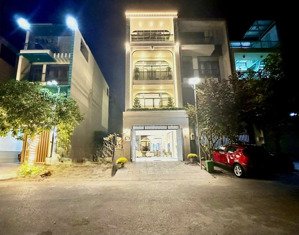 nhà có thang máy 450kg phạm hữu lầu phú mỹ quận 7