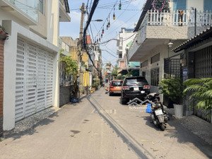 biệt thự mini ngã tư nguyễn văn lượng- lê đức thọ, 100m2, 6.5x16, hẻm xe hơi 6m, nhỉnh 11 tỷ