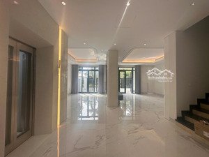 cho thuê độc quyền biệt thự dãy c ciputra 198m2 khu đô thị quốc tế