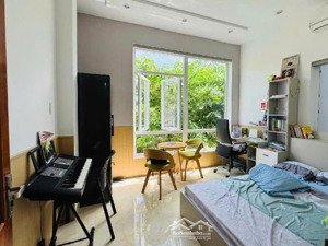 bán nhà 3 tầng mặt tiền đường 7.5m trịnh lỗi, khu nam việt á, nhà mới đẹp 4pn