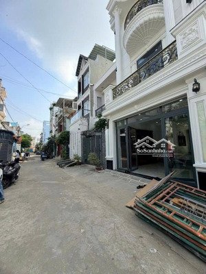 biệt thự tân cổ điển- ngang 7m-huỳnh tấn phát-nhà bè-gần trường- sát q7 chỉ 5p