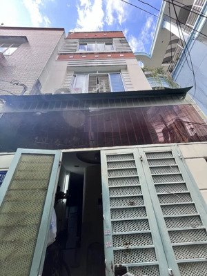 bán nhà đường lạc long quân,p11,tân bình,35m2, 3 tấm giá chào chỉ 5.7 tỷ