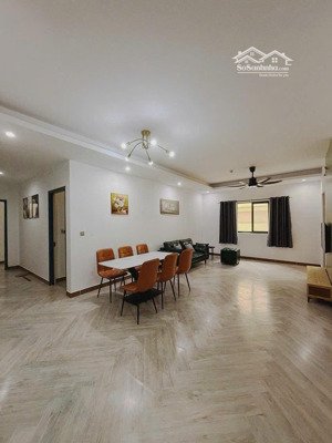 bán 145m2 3pn 3wc nhà trống 4,150 tỷ cực rẻ tại era town đang sẵn hđ thuê cho khách đầu tư xem dể