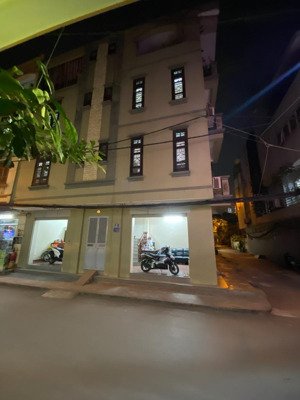 hơn 11 tỷ có nhà lô góc, ô tô tránh tại trần phú, văn quán, hà đông dt 43m2, 4pn đủ công năng