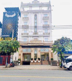 bán nhà đường lý thường kiệt - quận 11 - 23x25m - hầm 7 tầng - hdt: 200tr/tháng - giá bán: 100 tỷ