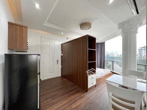 cho thuê căn hộ cửa sổ bự, full nội thất, ngay trung tâm phú nhuận trên đường hoàng sa 