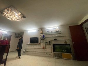 cần cho thuê căn hộ 130m2 full nội thất giá chỉ 11tr tại tòa c4 xuân đỉnh 