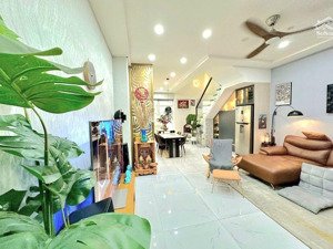 bán nhà khu vip phong phú 4, 80m2, 4 tầng 4 pn, nội thất xịn, an ninh yên tĩnh dân trí cao