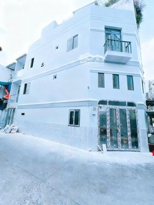 nhà mới xây - căn góc hẻm xe hơi q.4 - 4 tầng lầu 6pn - bao pháp lý giá chủ 6ty490 tl