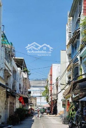 siêu phẩm: ngay aeon tân phú 4x15. hẻm thông 8m cách mặt tiền tên lửa chỉ vài căn giá chỉ 5tỷ xíu.