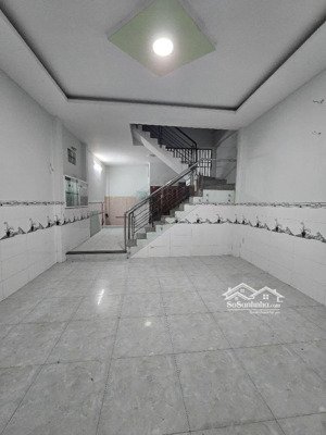 bán nhà gần bv bình tân - 4 tầng - chỉ nhỉnh 5đ