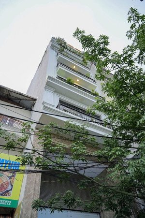 - chính chủ bán toà nhà văn phòng - mặt hồ khương đình thanh xuân -80m x 8 tầng x 6m mặt tiền x 48d