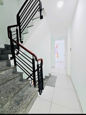 hẻm ô tô thông lê trọng tấn - 4 tầng (5pn) - cạnh đh công thương, spa, chdv, vp - hơn 6t xíu