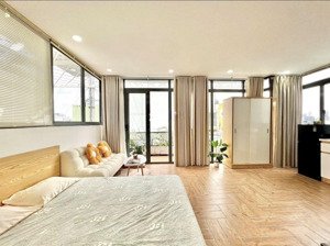 chỉ với tám đồng mà đã thuê được căn hộ full mặt thoáng như này ở thành thái q10 luôn mn ơi