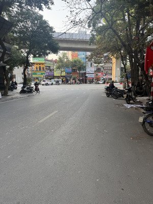 bán nhà lý thường kiệt hà đông.nhà 5 tầng ô thang máy.nhà đẹp đón tết. giá hơn 11 tỷ