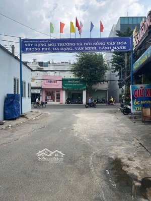 bán nhà hẻm 8m gần mặt tiền đường cây trâm, gò vấp. 180m2 ngang khủng 8m. gấp bán chỉ 20 tỷ.