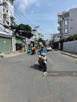 nhà mặt tiền đường kinh doanh, khu đắt địa nhất p. bình trưng tây, q.2 - 92m2, 2 lầu