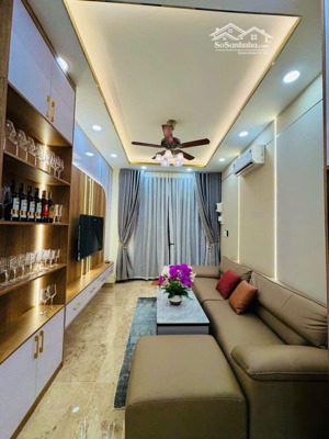 bán nhà 2 tầng, hẻm xe hơi thông,lạc long quân,p9,tân bình,dt44 m2,giá 5 tỷ,tặng full nội thất