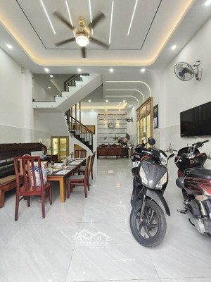 nhà 3 tầng kiên cố - ngang 4.8m- hẻm xe tải kd đường số 7 - bình hưng hòa - bình