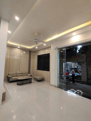 nhà 3 tầng 48m2 lô góc p quang trung ô tô thông kd đỉnh full nội thất nhỉnh 3 tỷ